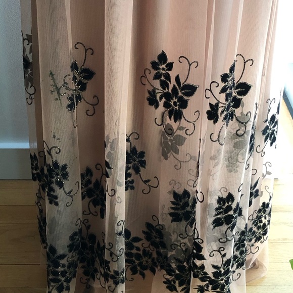 Evening gown - Picture 6 of 7